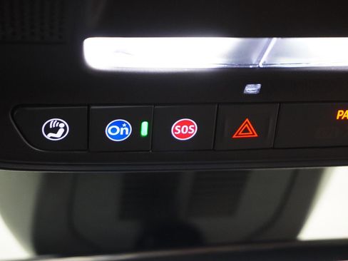 New 2026 Chevrolet Equinox ACTIV w/ Convenience Package III FWD image 29