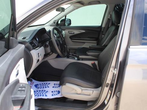 Used 2016 Honda Pilot LX image 11