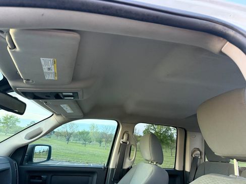 Used 2015 RAM 1500 ST AWD/4WD image 16