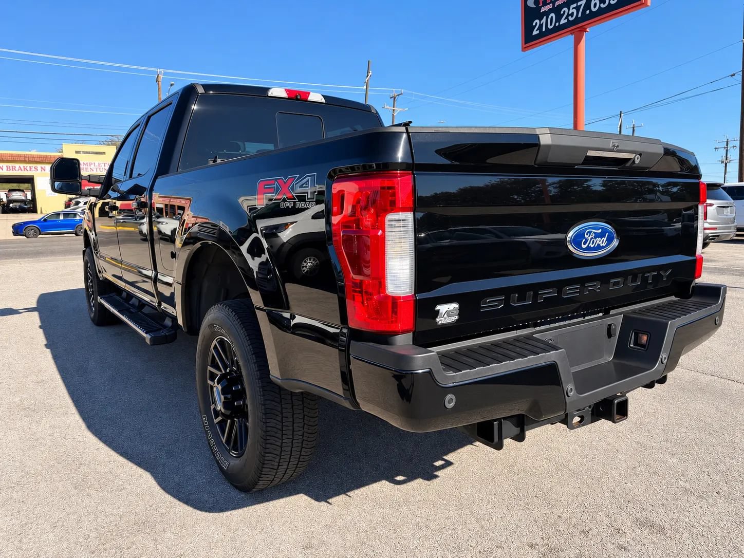 Used 2019 Ford F250 4x4 Crew Cab Super Duty image 7
