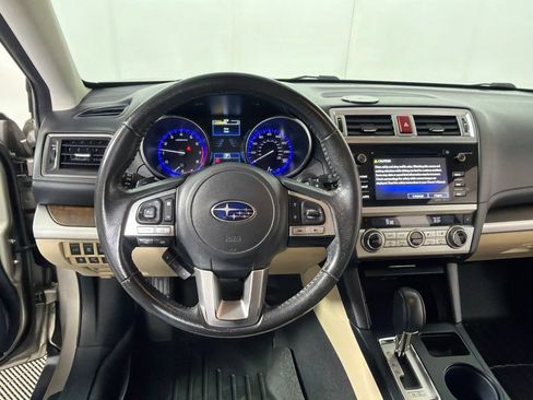 Used 2017 Subaru Outback 3.6R Limited AWD/4WD image 12