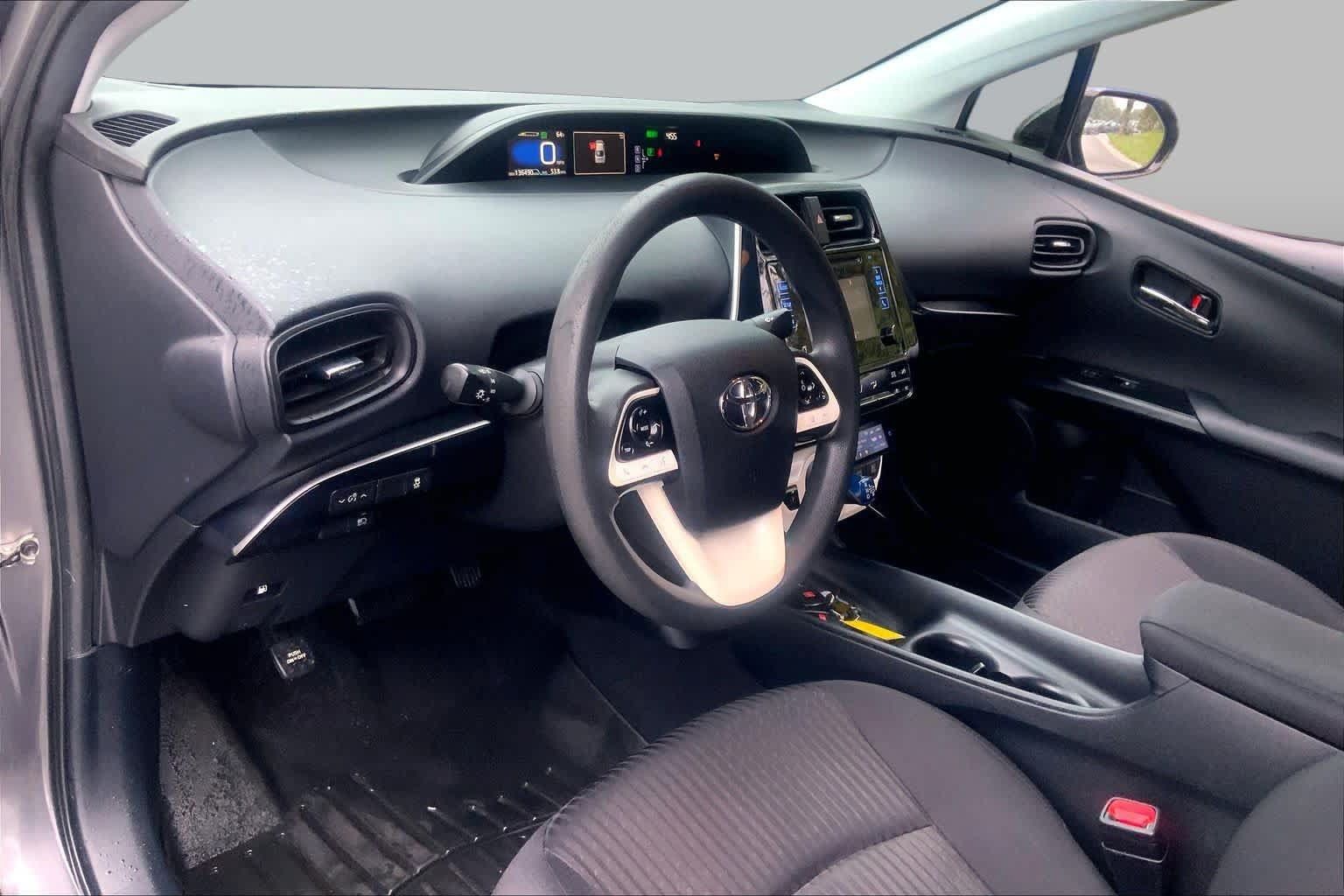 Used 2017 Toyota Prius Two FWD image 16