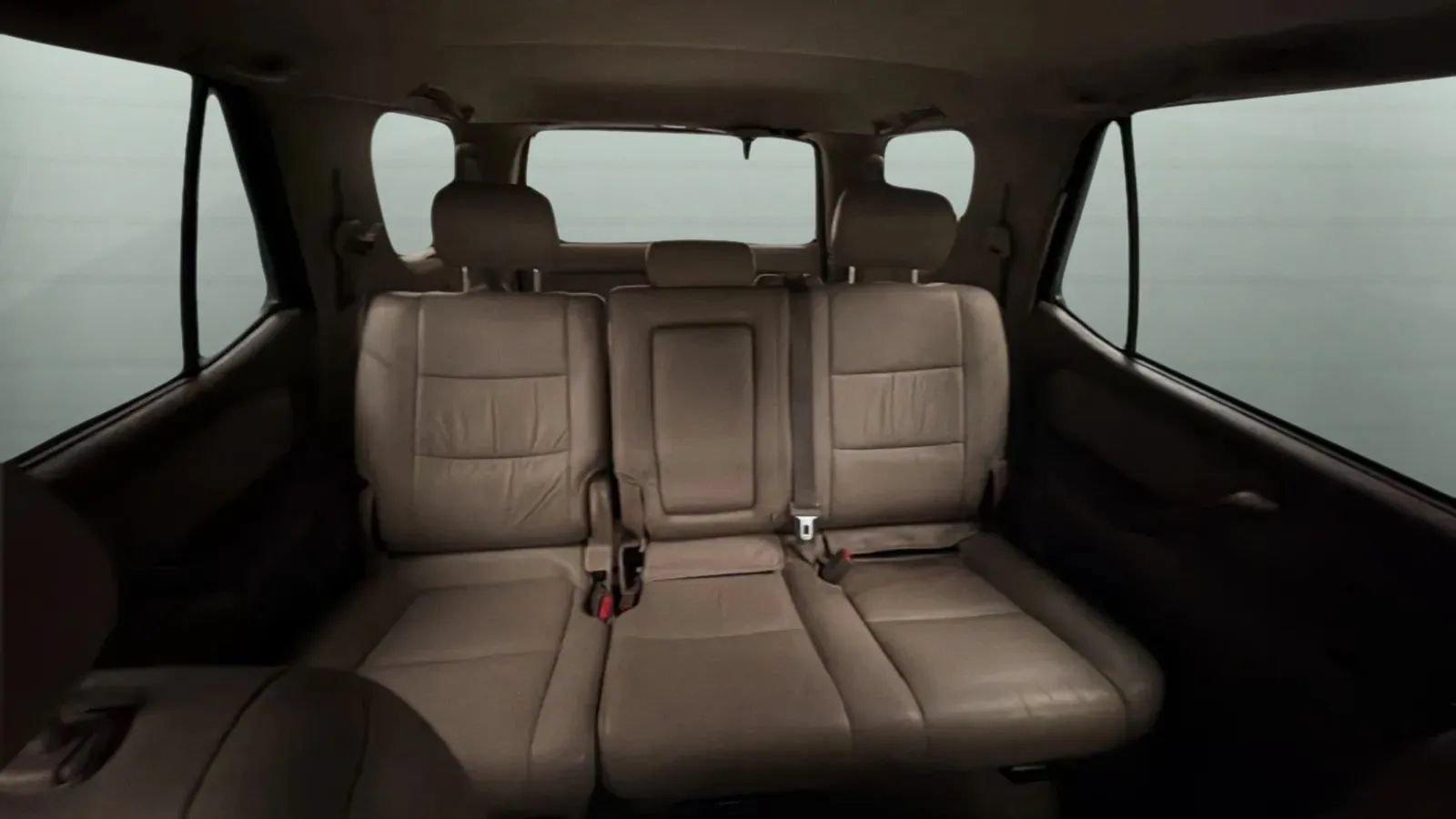 Used 2002 Toyota Sequoia SR5 w/ Preferred Pkg AWD/4WD image 17
