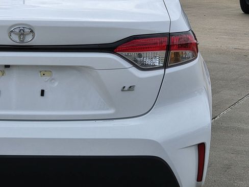 Used 2026 Toyota Corolla LE FWD image 9