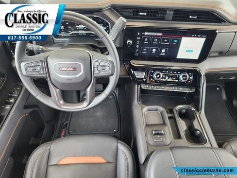 Used 2025 GMC Sierra 2500 AT4 w/ Technology Package AWD/4WD image 3