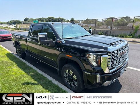 Used 2024 GMC Sierra 2500 Denali AWD/4WD image 1