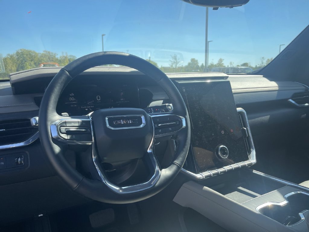 Used 2026 GMC Acadia Elevation w/ Elevation Premium Package FWD image 19