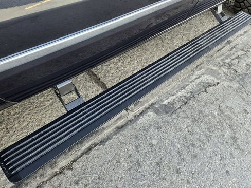 Used 2020 RAM 1500 Limited w/ Body Color Bumper Group image 8