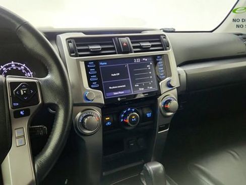 Used 2022 Toyota 4Runner SR5 AWD/4WD image 44