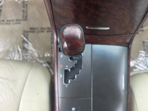 Used 2011 Toyota Avalon Limited image 34