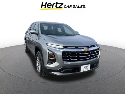 Used 2025 Chevrolet Equinox LT image 1