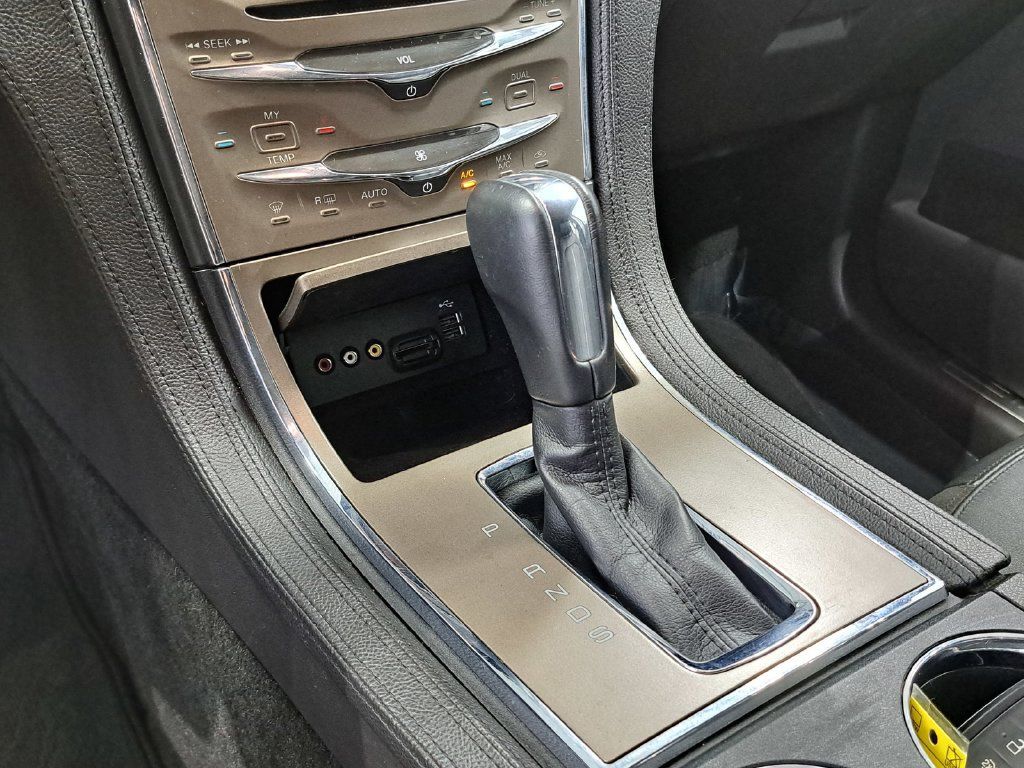 Used 2015 Lincoln MKX AWD image 17