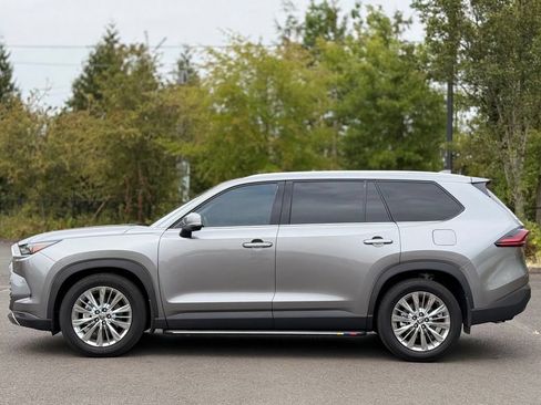 Certified 2026 Toyota Grand Highlander AWD image 2