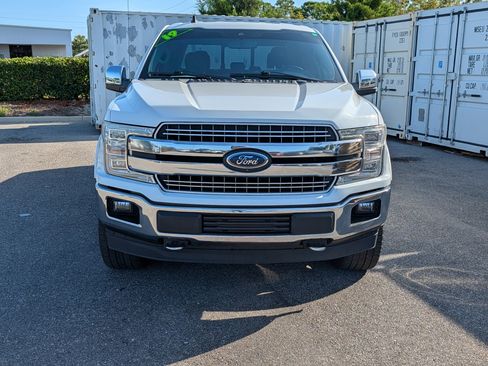 Used 2019 Ford F150 Lariat w/ Equipment Group 502A Luxury AWD/4WD image 8