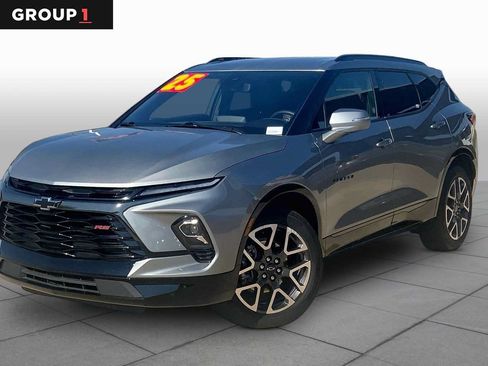 Used 2025 Chevrolet Blazer RS FWD image 1