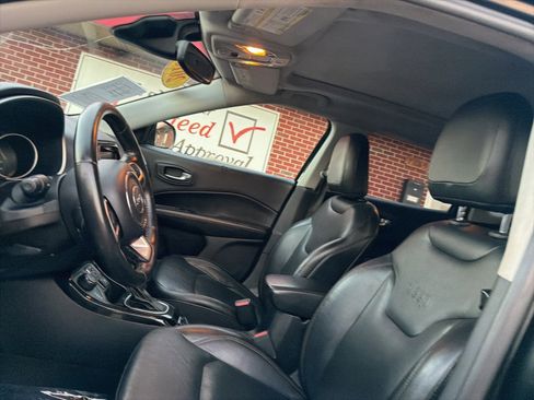 Used 2018 Jeep Compass Limited w/ Navigation Group image 11