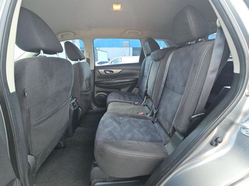 Used 2015 Nissan Rogue S FWD image 10