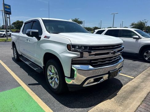 Used 2019 Chevrolet Silverado 1500 LTZ AWD/4WD image 2