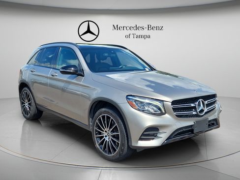 Used 2019 Mercedes-Benz GLC 300 image 4