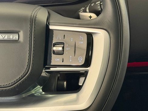 Used 2025 Land Rover Range Rover Long Wheelbase SE image 18