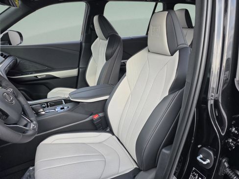 New 2026 Lexus TX 500h AWD image 15