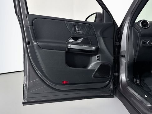 New 2026 Mercedes-Benz GLB 250 image 20