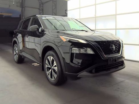 Used 2023 Nissan Rogue SV AWD/4WD image 2