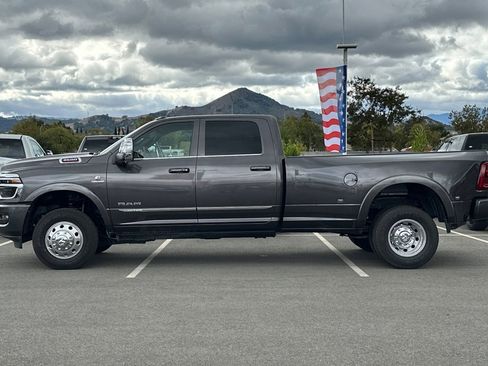New 2026 RAM 3500 Limited AWD/4WD image 7