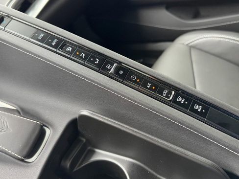 Used 2025 Chevrolet Corvette Stingray Coupe w/ Z51 Performance Package image 24