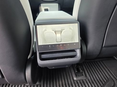 Used 2025 Tesla Model 3 Long Range AWD/4WD image 34