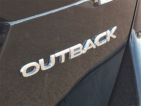 Used 2023 Subaru Outback Premium image 31