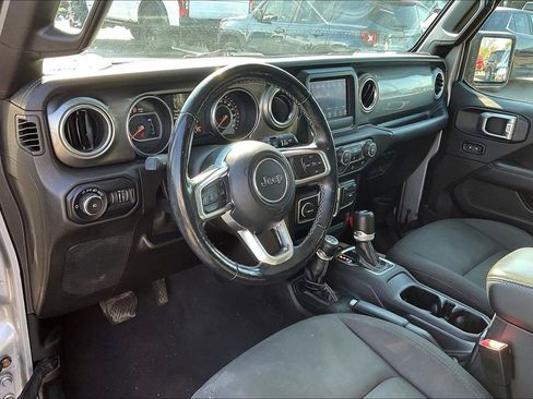 Used 2019 Jeep Wrangler Unlimited Sahara w/ Cold Weather Group image 5