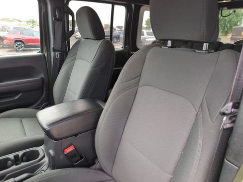 Used 2021 Jeep Wrangler Unlimited Sport AWD/4WD image 12