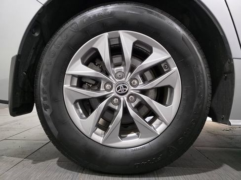 Used 2025 Toyota Sienna XLE w/ XLE Plus Package AWD/4WD image 25