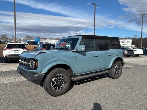 Used 2023 Ford Bronco Outer Banks image 5