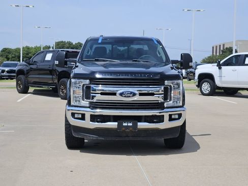 Used 2018 Ford F250 XLT w/ XLT Value Package AWD/4WD image 2