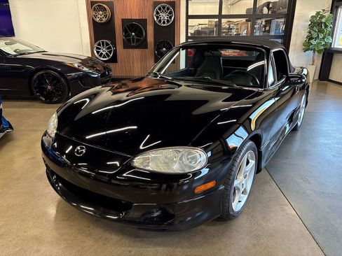 Used 2003 MAZDA MX-5 Miata LS image 2