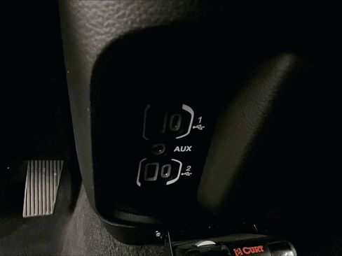 Used 2019 RAM 1500 Laramie image 31