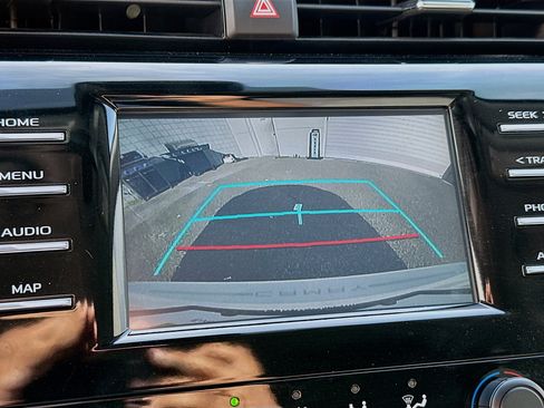 Used 2019 Toyota Camry LE image 21