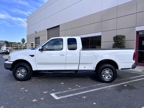 Used 1998 Ford F250 4x4 SuperCab image 2