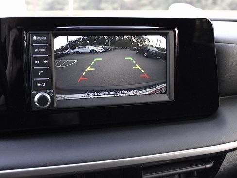 Certified 2025 Nissan Kicks S image 35