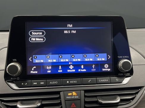 Used 2023 Nissan Altima 2.5 SV FWD image 14