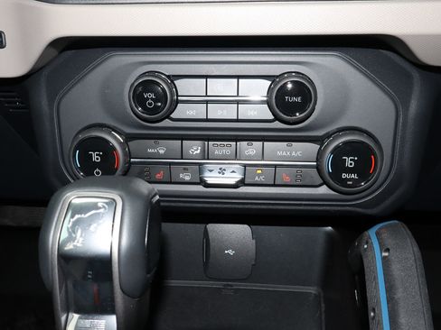 Used 2024 Ford Bronco Wildtrak AWD/4WD image 12