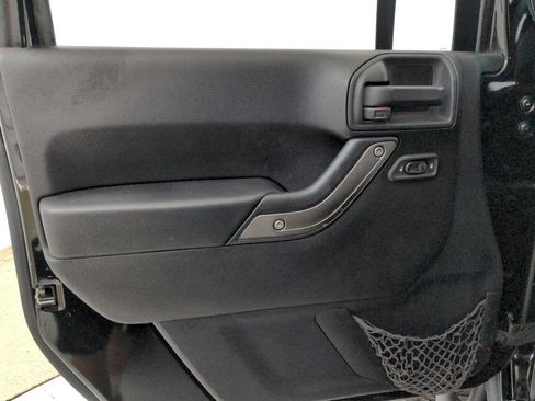 Used 2014 Jeep Wrangler Unlimited Sport w/ Quick Order Package 24S AWD/4WD image 21