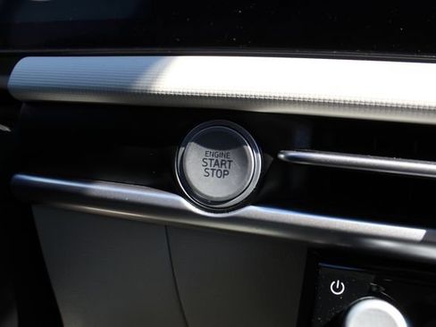 Used 2025 Hyundai Tucson SEL FWD image 17