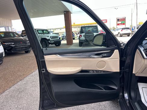 Used 2017 BMW X5 xDrive35i AWD/4WD image 33
