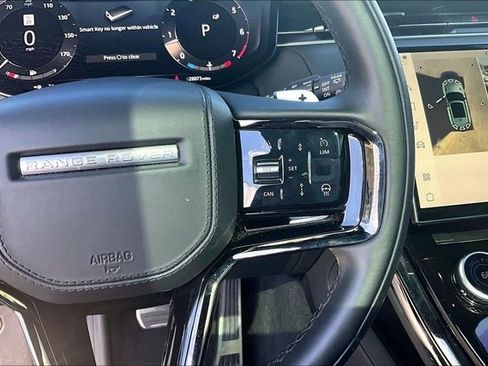 Used 2023 Land Rover Range Rover Sport SE Dynamic image 11