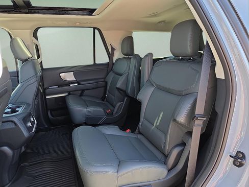 New 2026 Ford Expedition Active image 11