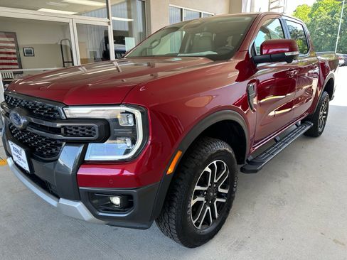 Certified 2025 Ford Ranger Lariat w/ Trailer Tow Package AWD/4WD image 3