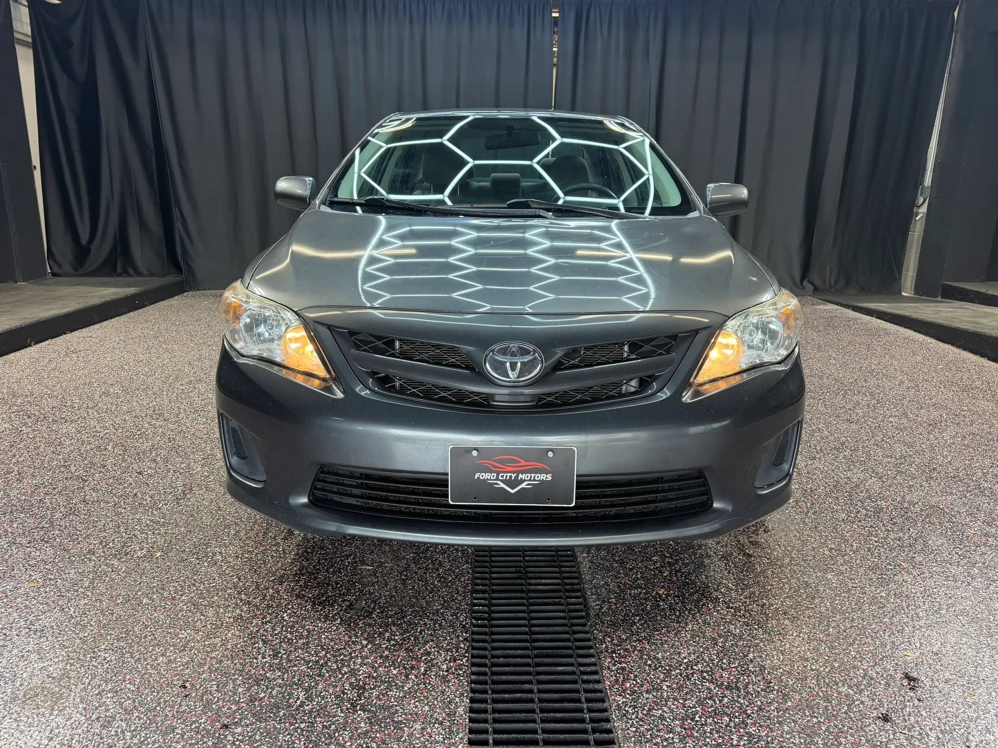 Used 2011 Toyota Corolla LE FWD image 2
